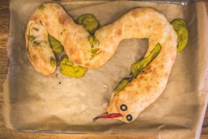 Le Serpent Mort! (Cheesy Snake Bread)